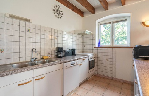 La Gripperie-Saint-Symphorien House | Cottage 'Gite Aix Piscine Intérieure' with Shared Garden and Wi-Fi