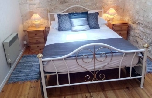 La Rochebeaucourt-et-Argentine House | Renovated barn with private pool