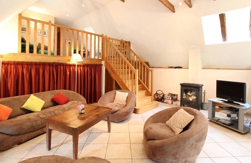 Oradour Cottage | Gite Neuvéglise-sur-Truyère-Oradour, 2 bedrooms, 4 persons
