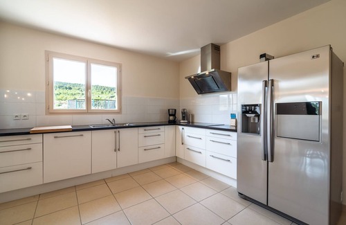 Pouzols-Minervois Villa | Stylish Villa with Terrace