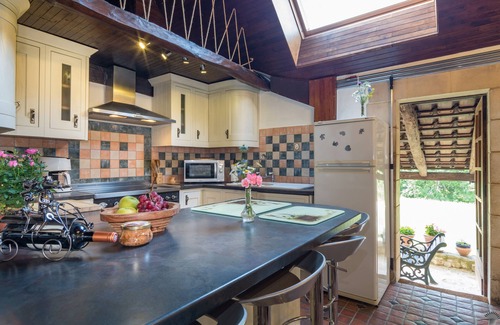 Rouffignac-Saint-Cernin-de-Reilhac Other | Peaceful But Centrally Located Dordogne Farmhouse with private heated pool.