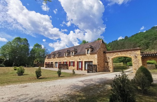 Rouffignac-Saint-Cernin-de-Reilhac House | Moulin Haut 18 pers. Quiet and comfortable