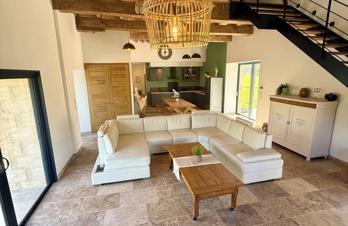 Rouffignac-Saint-Cernin-de-Reilhac House | Charming gîte with swimming pool