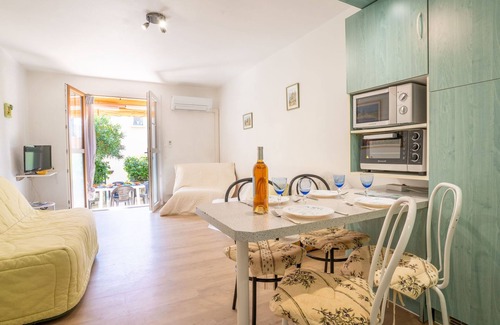Les Lecques Apartment | Le Lido by Interhome