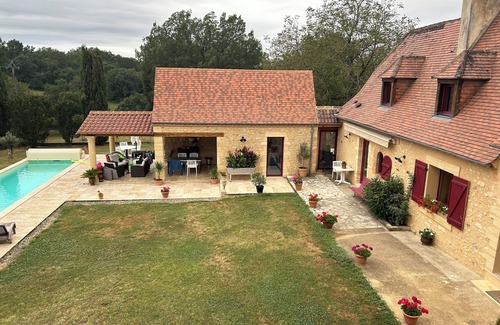Saint-Felix-de-Reillac-et-Mortemart House | Gîte du pigeonnier with swimming pool Périgord noir 6 people 165€ per night