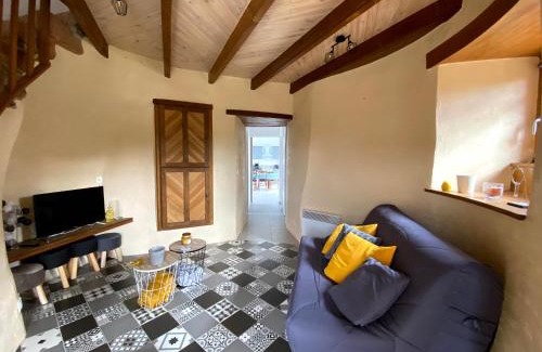Saint-Georges-des-Gardes House | LE MOULIN DES GARDES