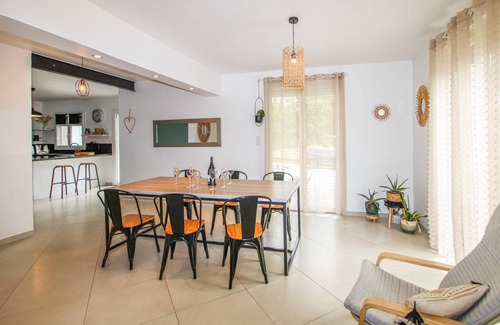 Saint-Gervais-sur-Roubion House | 130 m² House ∙ 4 bedrooms ∙ 8 guests