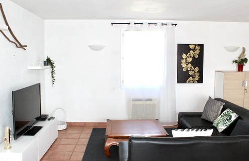 Saint-Maximin-la-Sainte-Baume Villa | Air-conditioned Provencal Bastide - 6 bedrooms -12 beds - Private swimming pool