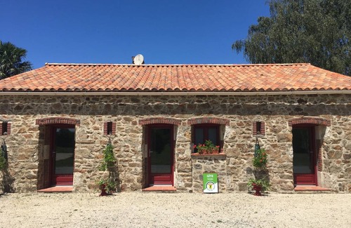 Saint-Michel-Mont-Mercure Cottage | 75 m² Cabin ∙ 2 bedrooms ∙ 4 guests