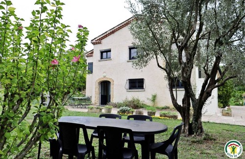 Saint-Paul-Trois-Chateaux House | 103 m² Gîte ∙ 3 bedrooms ∙ 6 guests