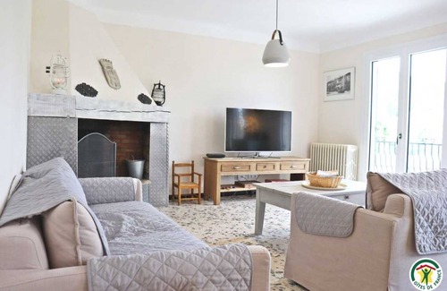 Saint-Paul-Trois-Chateaux House | 103 m² Gîte ∙ 3 bedrooms ∙ 6 guests