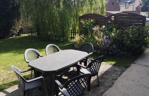 Saint-Quentin-Lamotte-Croix-au-Bailly House | Gite a la Ferme - Baie de Somme