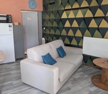 Saint-Quentin-Lamotte-Croix-au-Bailly Apartment | L'annexe de l'usine Logement Moderne de campagne