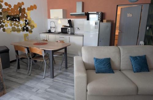 Saint-Quentin-Lamotte-Croix-au-Bailly Apartment | L'annexe de l'usine Logement Moderne de campagne
