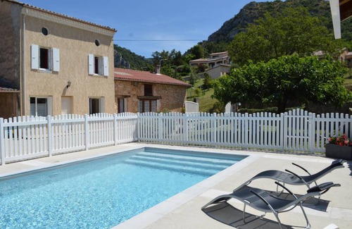 Saint-Vincent-la-Commanderie House | 75 m² Gîte ∙ 2 bedrooms ∙ 4 guests