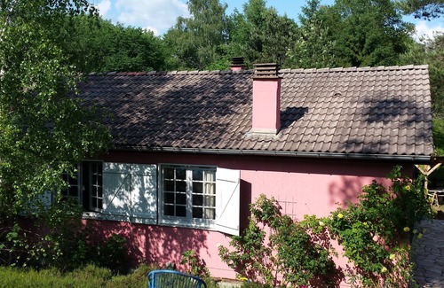 Ternuay-Melay-et-Saint-Hilaire House | Haus am See, in a quiet area in large grounds. Pets welcome.