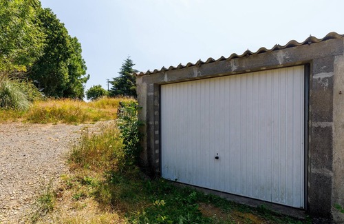 Villedieu-les-Poeles House | Village house 3 bedrooms large terrace - Dodo et Tartine