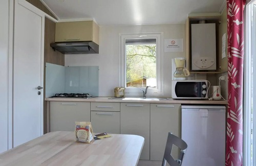 Villedieu-les-Poeles House | Standard Mobilheim 20m2 (1 bdrm-2 pers) + TV + Terrace 2 persons