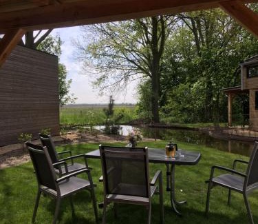 Hulshorst House | Fraai Tiny House aan het veluwemeer met uitzicht & veranda