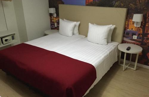Red Light District Hotel | France Hotel
