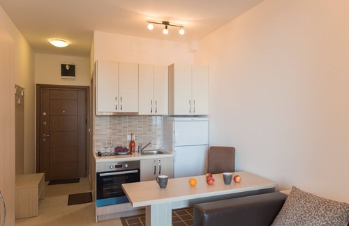 Rafajlovici Apartment | Francesco Apartment with sea views