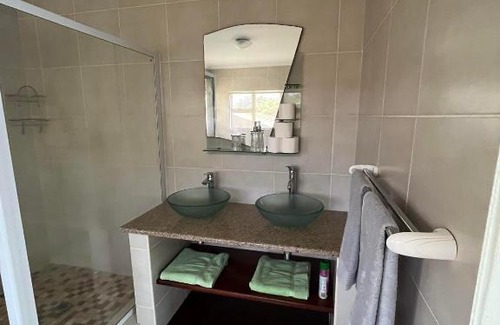 Athlone House | Francis Place Guesthouse