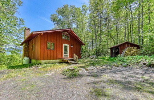 Franconia House | Franconia's Little Red Cabin