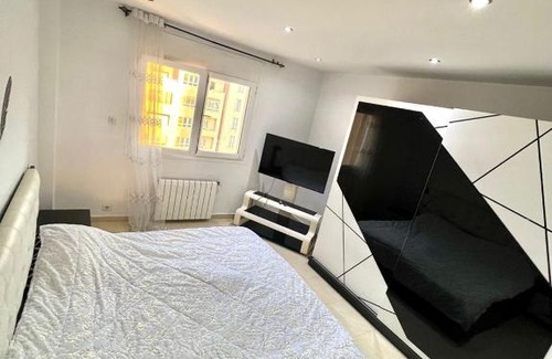 Oran Apartment | Frange maritime