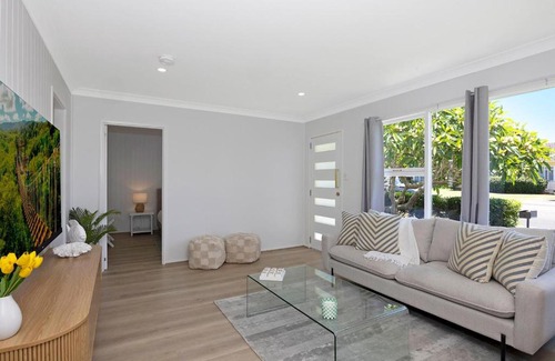 Budgewoi House | Frangipani Hideaway