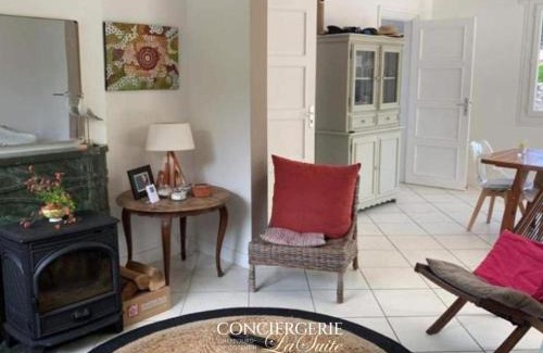 Urville-Nacqueville House | Frangipanie