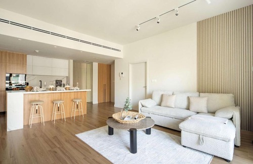 The Greens Apartment | Frank Porter - Al Dhafrah 2