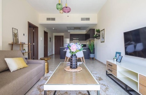 Jumeirah Village Apartment | Frank Porter - Imperial Residence