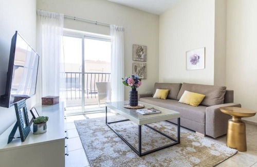 Jumeirah Village Apartment | Frank Porter - Imperial Residence