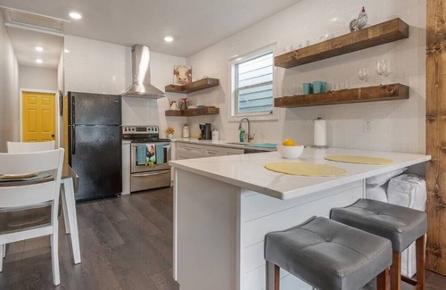 Historic Ybor Apartment | Frank's Farmhouse - Apt in Historic Ybor City