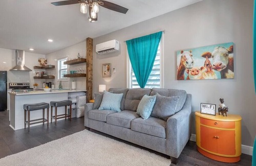 Historic Ybor Apartment | Frank's Farmhouse - Apt in Historic Ybor City