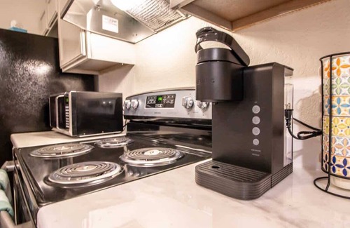 Lubbock House | Frankford Townhomes "C" - Central/Garage/Sleeps 4