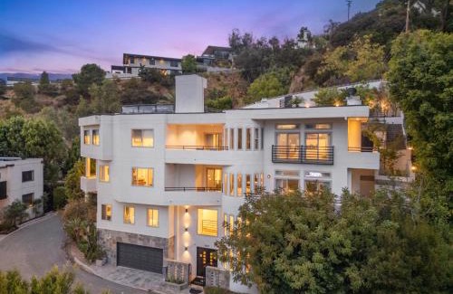 Hollywood Hills West Villa | Franklin Mediterranean Villa