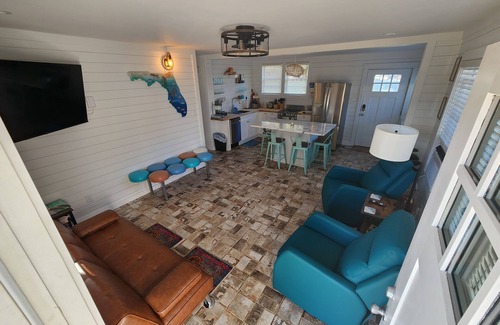 Fort Walton Beach Cottage | Frannys FUN Florida Cottage by the Beach Downtown Fort Walton Beach!