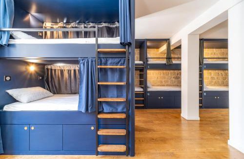 Quartier de la Folie-Mericourt Hostel | FRATERNiTY-HOTEL