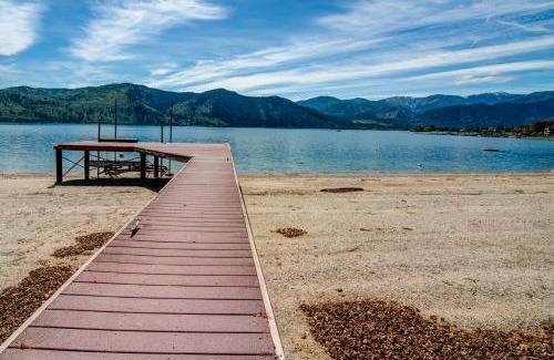 Manson House | Fray's Lane Waterfront Home