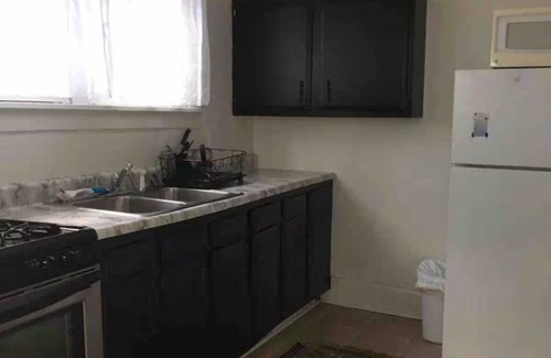 Downtown Apartment | 'Fred' - Walk to UK/Downtown!