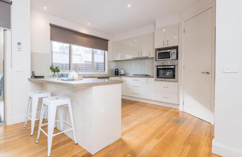 Inverloch House | Freda Beach Haven