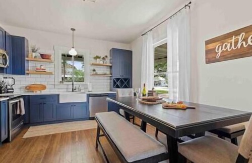 Stonewall House | Fredericksburg Farmhouse, Wine Country, Hot Tub