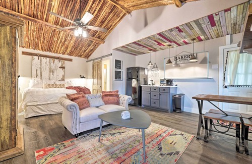 Fredericksburg Cottage | Fredericksburg 'Regan Cottage' w/Hot Tub!