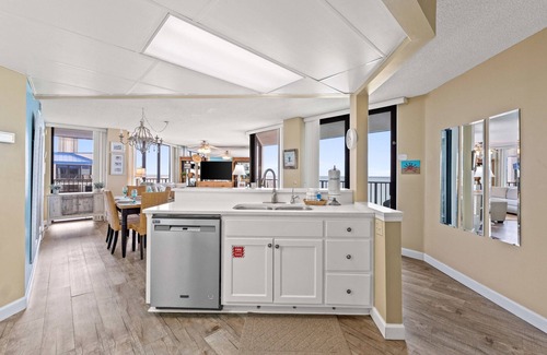 West Panama City Beach Condo | Free Activities! 8th Floor! Cozy Condo Right On The Beach!