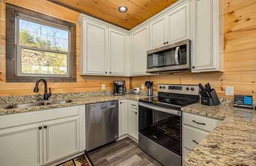 Gatlinburg - Pigeon Forge Cabin | Free Attractions! Private Indoor Heated Pool, Hot Tub, Great Views, Games