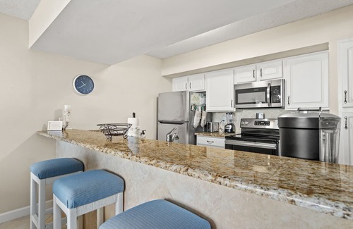 Gulf Lagoon Beach Condo | FREE Beach Chair Service New Pickleball Courts Dunes of Panama E-603