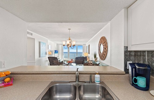 Gulf Lagoon Beach Condo | FREE BEACH SERVICE thru Oct 🏖️ Labor Day Available 🏝️ Check out our reviews! 🌟