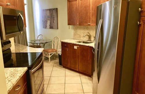 Miramar Beach Condo | FREE BEACH Service! Free Beach Bonfires M/F nts! Heated Pool! GRT amenities