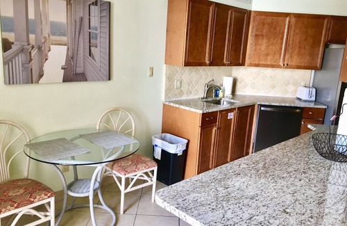 Miramar Beach Condo | FREE BEACH Service! Free Beach Bonfires M/F nts! Heated Pool! GRT amenities